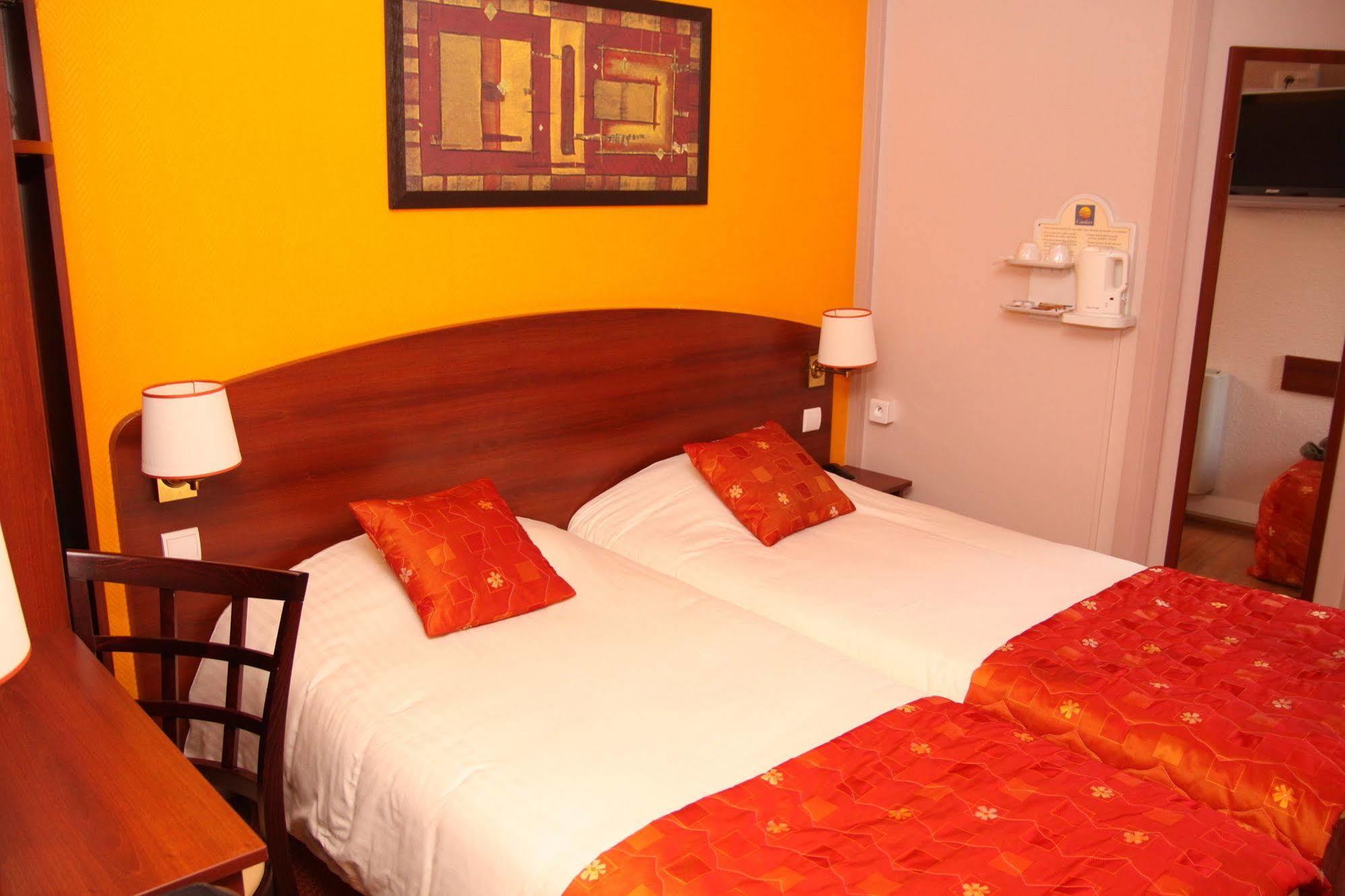 Hotel Des Arcades De - Grand Paris Sud 3*